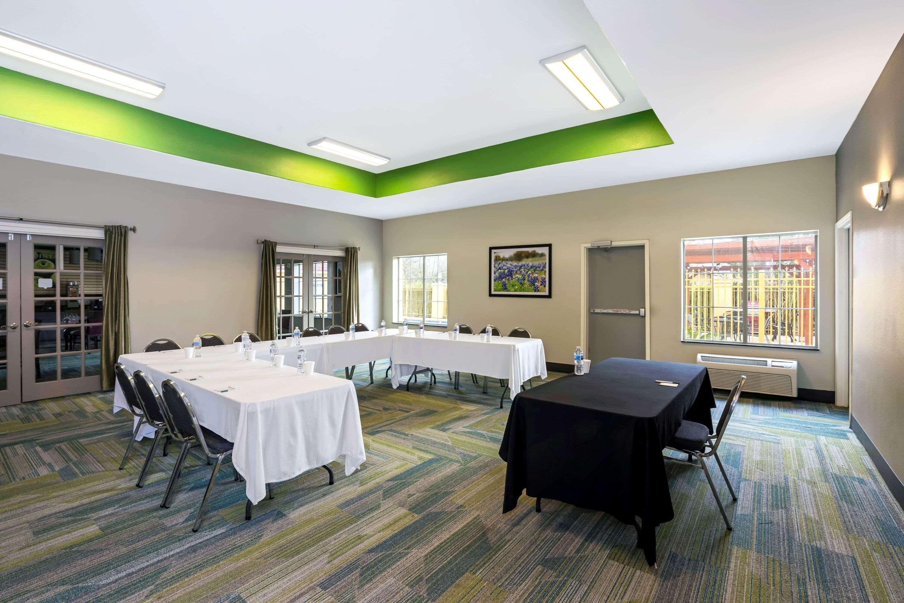 Hotel La Quinta By Wyndham Brookshire West Katy Extérieur photo